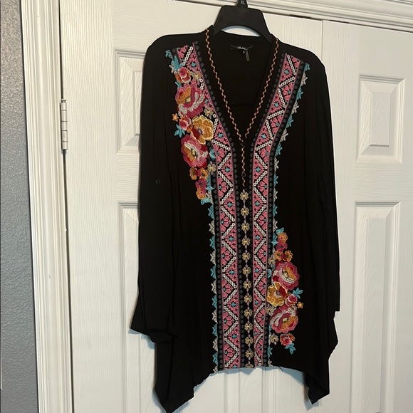 ANDREE BY UNIT Tops - Andree by Unit Black Tunic